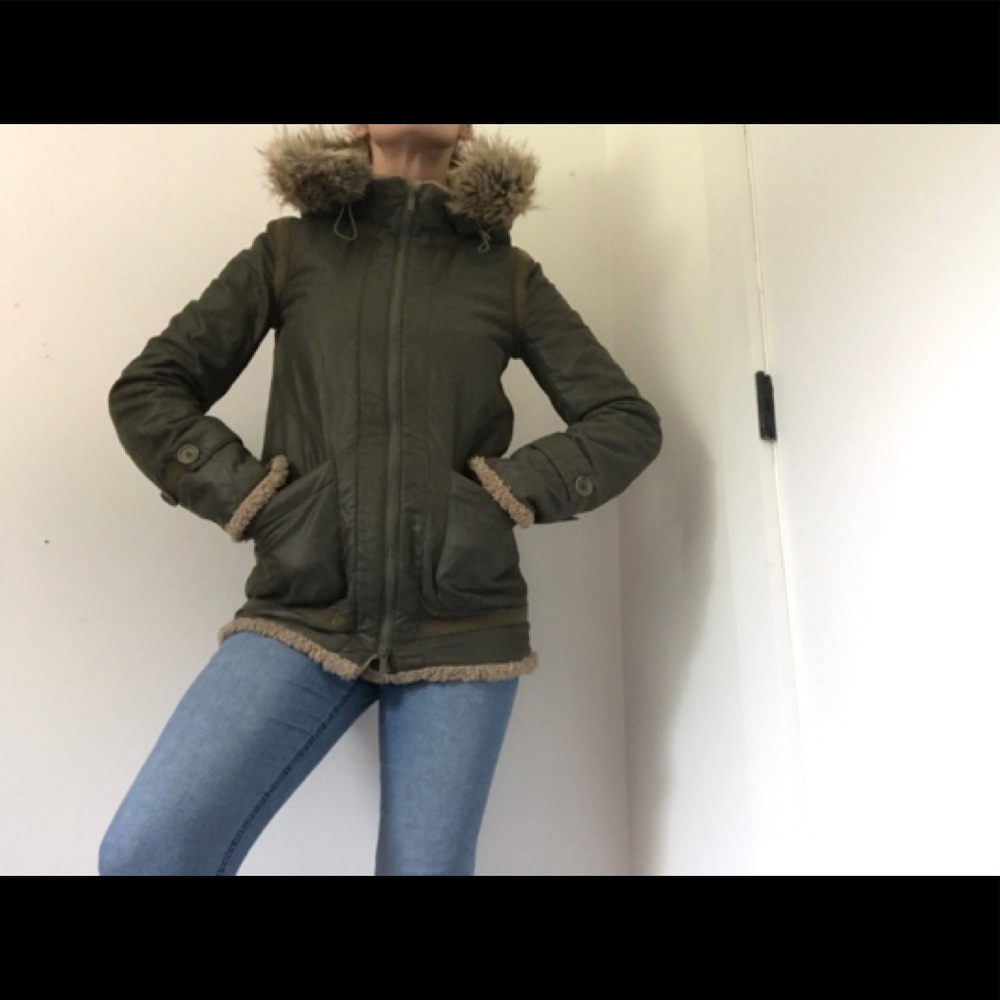BCBGMaxAzria Olive Green Teddybear Army Jacket With Faux Fur Hood & Zipper - Picture 8 of 14